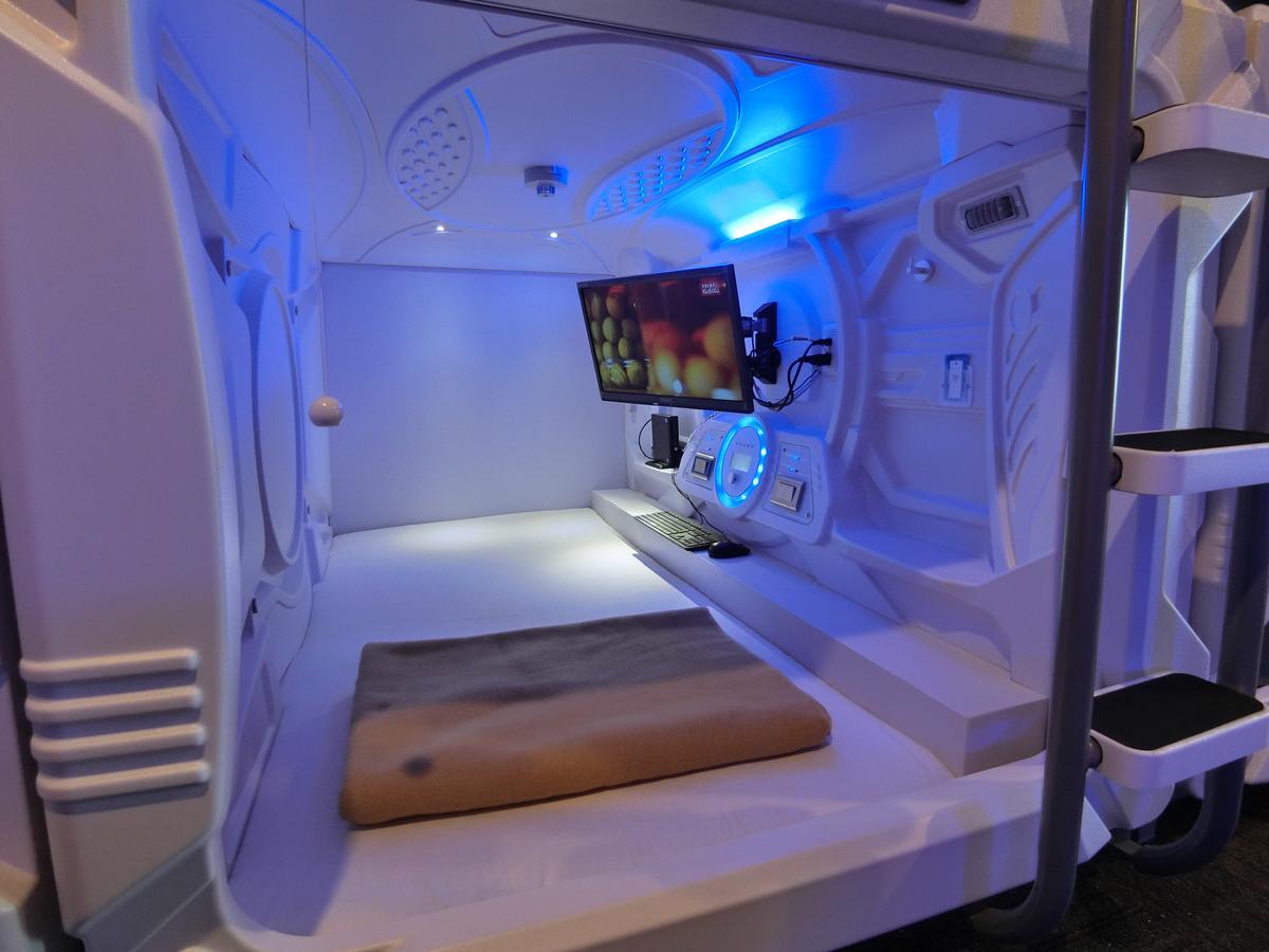 Capsule Hotel Manyudo เกียวโต ภายนอก รูปภาพ